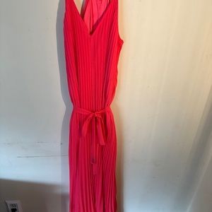 Pink Maxi pleated dress with optional tie